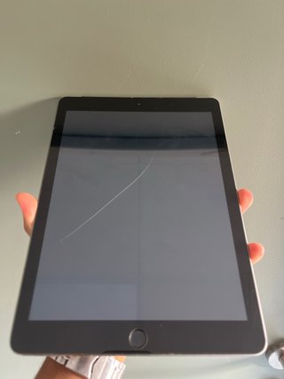 iPad 6ª Generación A1893 de 128GB – PANTALLA DAÑAD