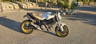 Ducati Monster 696
