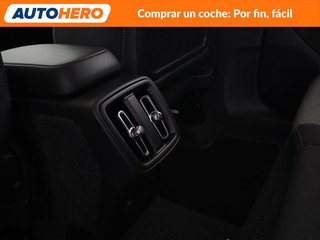 Volvo XC40 2.0 B3 Mild-Hybrid Core 2WD