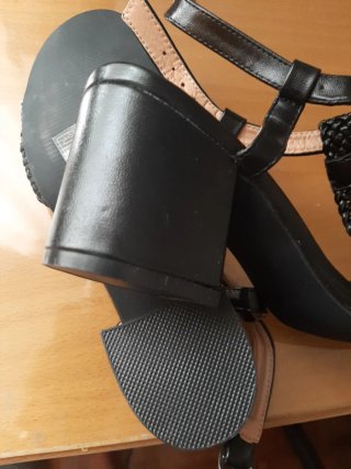 Sandalias MissMe Shoes Talla 36 Negras Tacón Medio