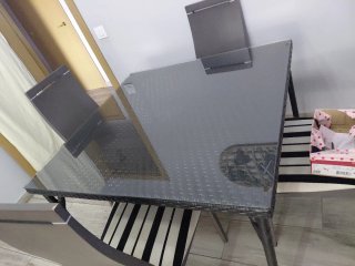 Mesa cuadrada de Comedor con Cristal