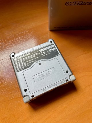 Nintendo Game Boy Advance SP Plata
