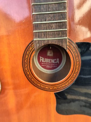 Guitarra Clásica Rubenca para Reparar
