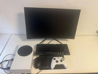 Pack de Xbox series s más monitor y perifericos