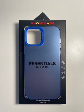 Funda iPhone 12/12 Pro Essentials Usado muy poco.