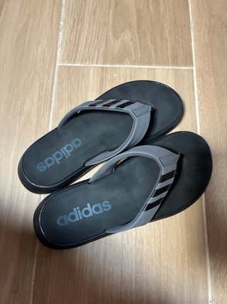 Sandalias Adidas Negras y Grises