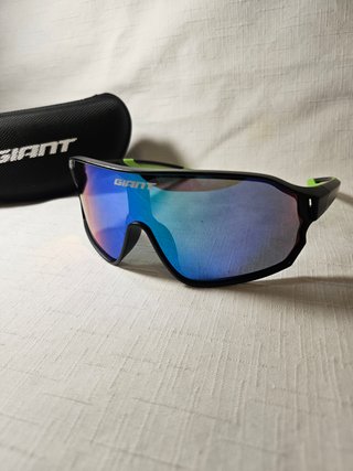 Gafas de sol Giant negras y verdes