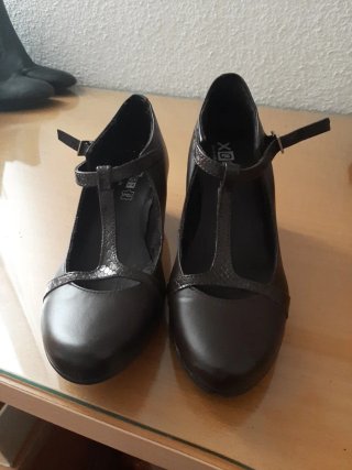 Zapatos de tacón marrones talla 36