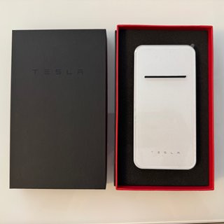 Cargador Inalámbrico Portátil Tesla