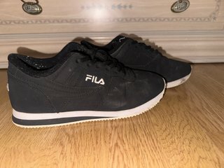 Zapatillas Fila Negras