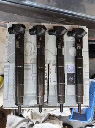 3 Inyectores Mercedes 651
