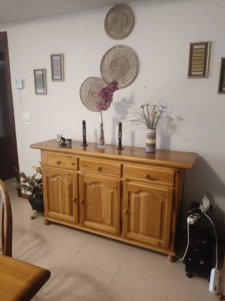 Mueble Aparador, mesa y sillas de Madera de Cerezo
