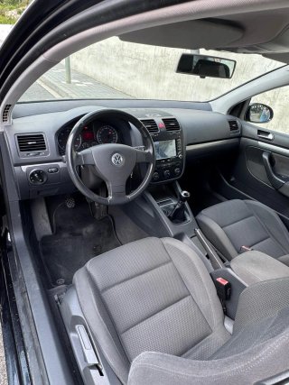 Volkswagen Golf 2004