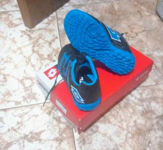 Botas de fútbol Lotto