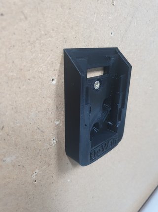 DEWALT 18V --4 Soportes para batería