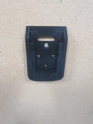 DEWALT 18V --4 Soportes para batería