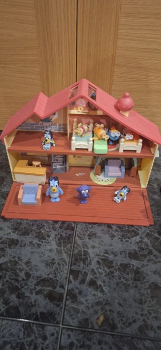 Lote Juguetes Bluey Casa, Coche y Camión