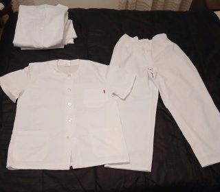 3 Uniformes de Trabajo Blancos
