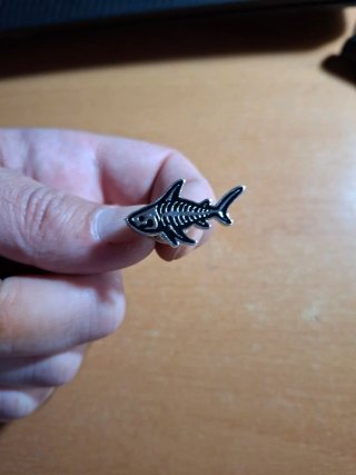 Pin de Esqueleto de Tiburón