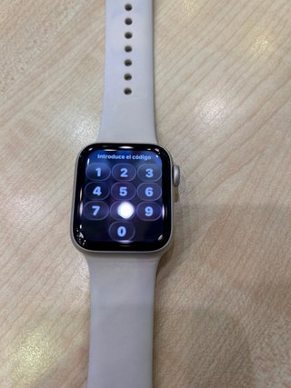 Apple Watch SE 3 40mm Starlight