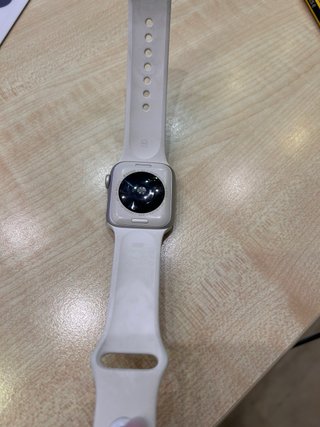 Apple Watch SE 3 40mm Starlight