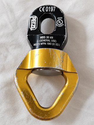 Quitavueltas Petzl Swivel L P58
