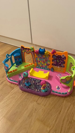 Casita Gaby con muñecas y accesorios