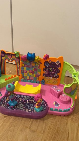 Casita Gaby con muñecas y accesorios