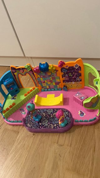 Casita Gaby con muñecas y accesorios