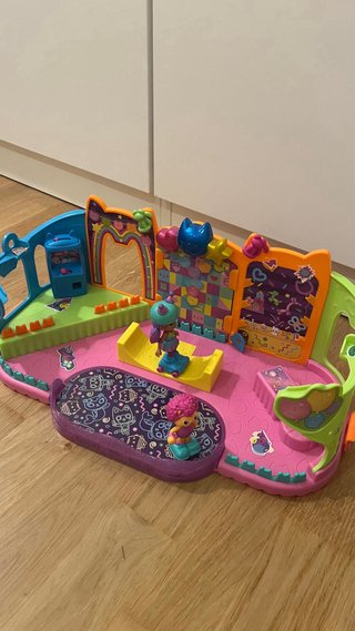 Casita Gaby con muñecas y accesorios