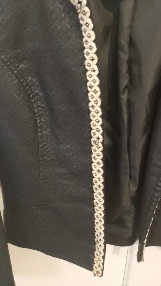 Chaqueta de Polipiel Negra