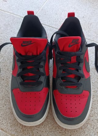Zapatillas Nike rojas y negras Sneakers Nike Court