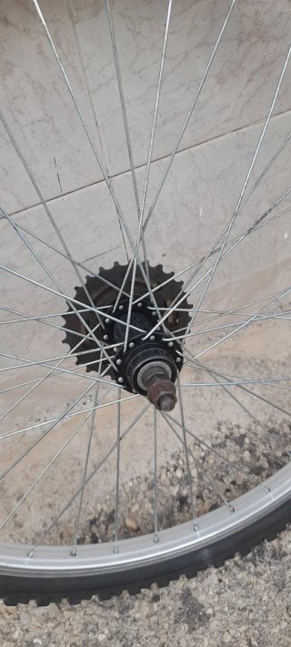 Rueda Trasera MTB con Piñones