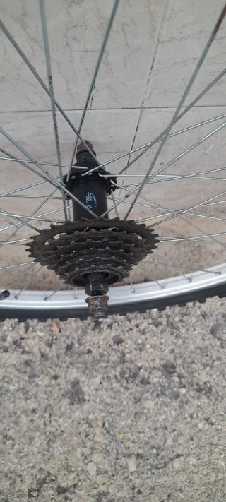 Rueda Trasera MTB con Piñones