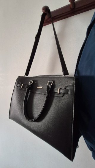 Bolso de mano negro