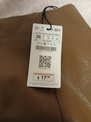 Falda polipiel marrón Stradivarius Talla S
