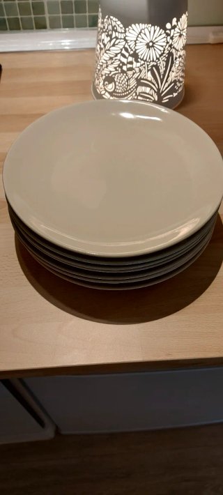 Platos IKEA Beige