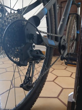 Bicicleta Rock Rider ST120 9V negra y azul