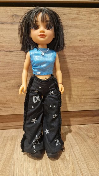 Muñeca Nancy 12Aitana con top brillante y pantalón