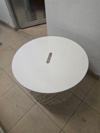 Mesa Auxiliar IKEA Blanca