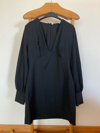 Vestido Zara preto manga comprida
