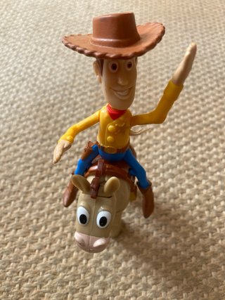 Boneco Woody e Bala no Alvo Toy Story