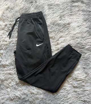 Conjunto Nike Gris y Negro