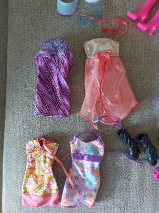 Barbie y Ropa Accesorios Muñecas