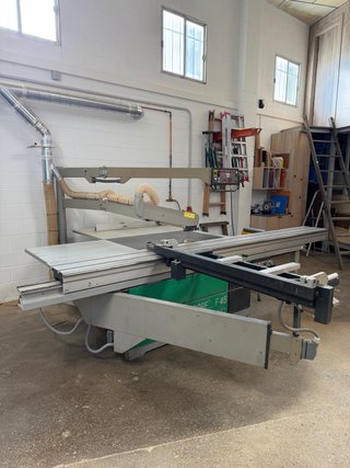 Escuadradora Altendorf F45 CNC