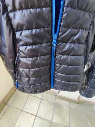 Chaqueta Cortavientos Negra capucha Talla XS o 14