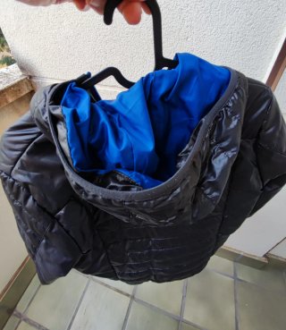 Chaqueta Cortavientos Negra capucha Talla XS o 14