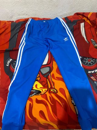 Pantalón Adidas Azul Rayas Blancas