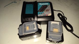 2 Baterías Makita 18V 5Ah y Cargador Rápido