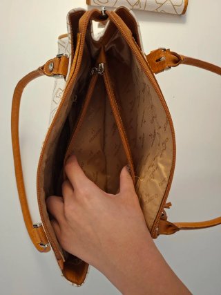 Bolso y cartera Petusco blanco de cuero